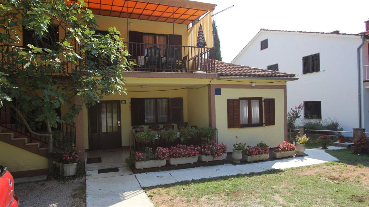 Apartments Trupec Malinska Buitenkant foto