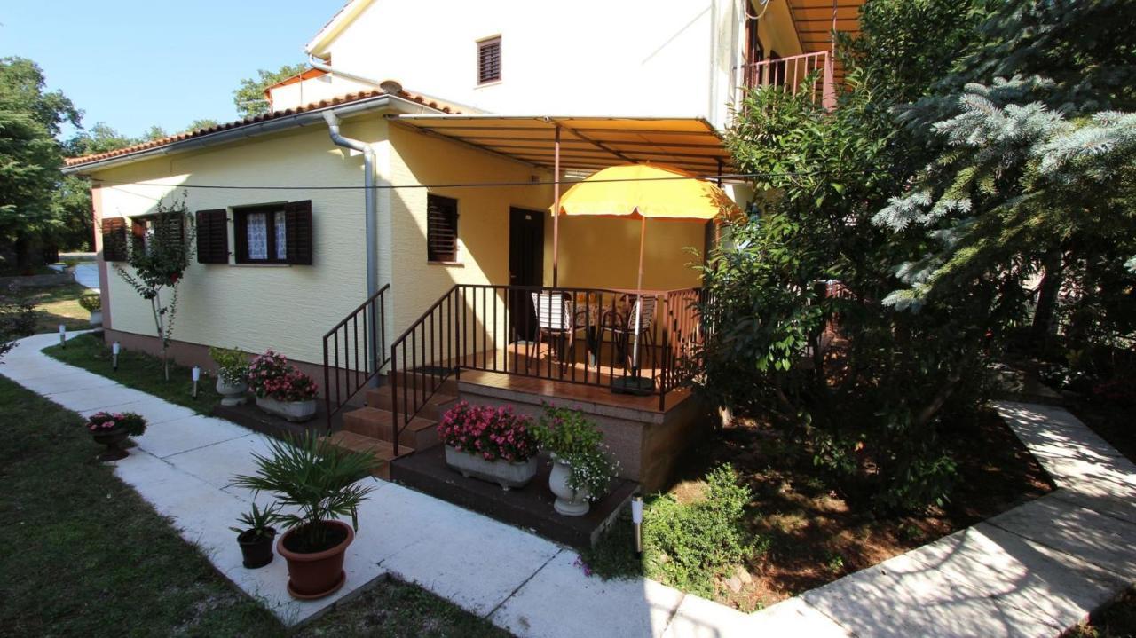 Apartments Trupec Malinska Buitenkant foto