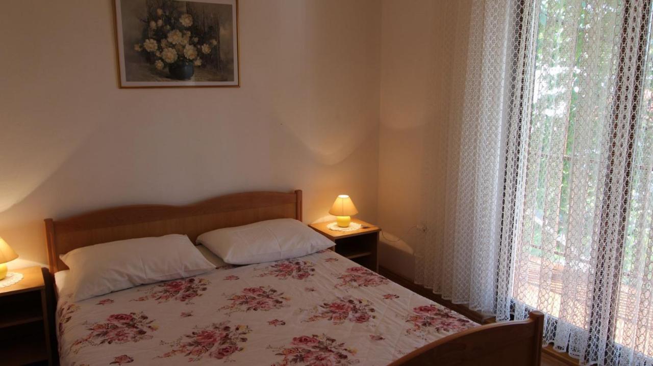 Apartments Trupec Malinska Buitenkant foto